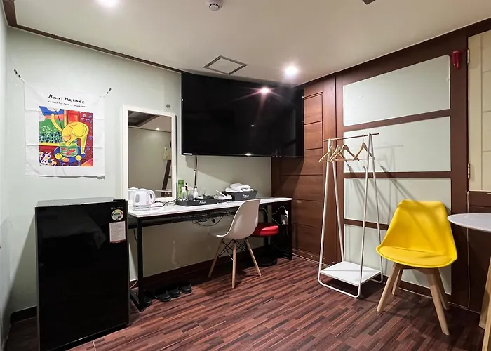Picasso Hotel 3*