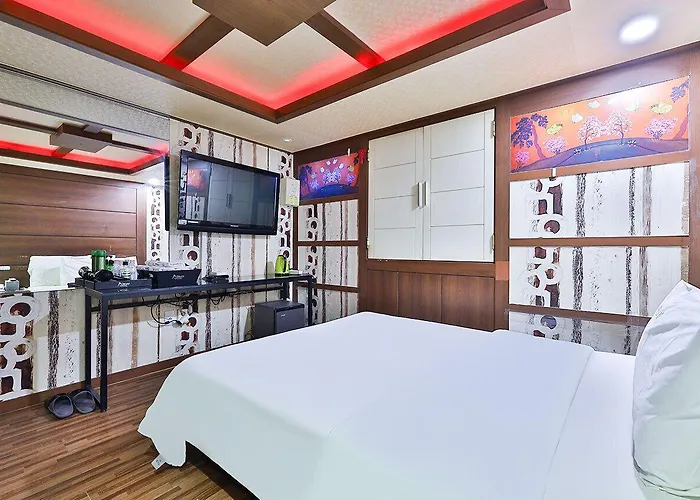 Picasso Hotel 3*