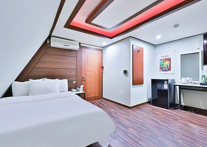 Picasso Hotel 3*