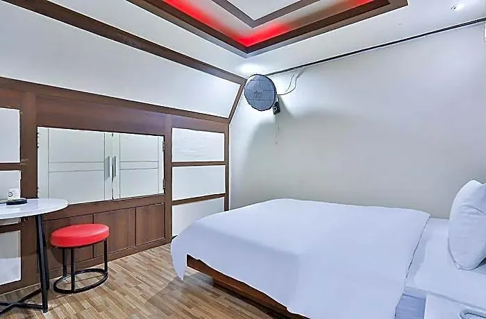 Picasso Hotel 3*